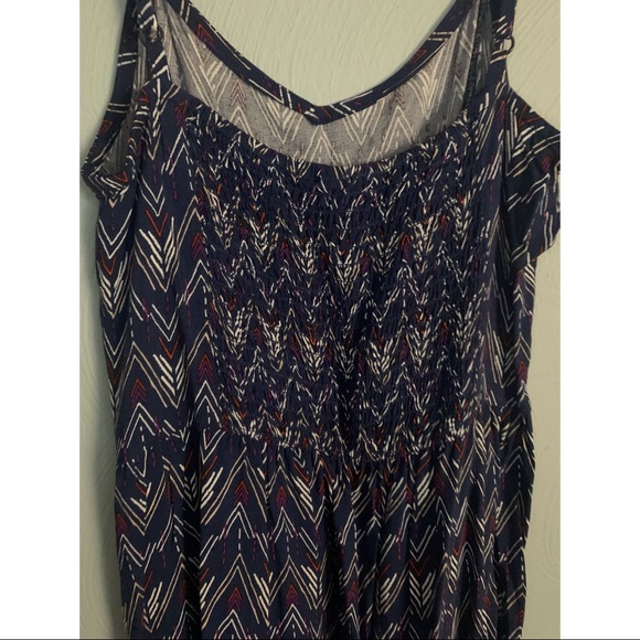 H&M Sleeveless Dress. Size 4. Chevron Print - Picture 2 of 7